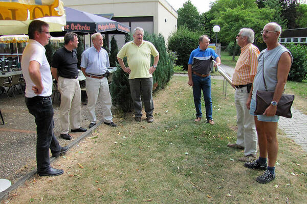 Infotafeln neben dem Haus am See