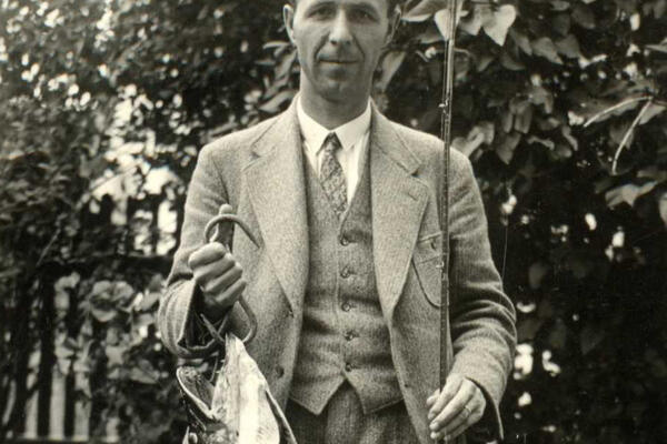Angler mit Fang